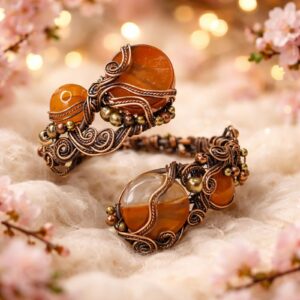 Raskošna bakarna narukvica sa karneolom