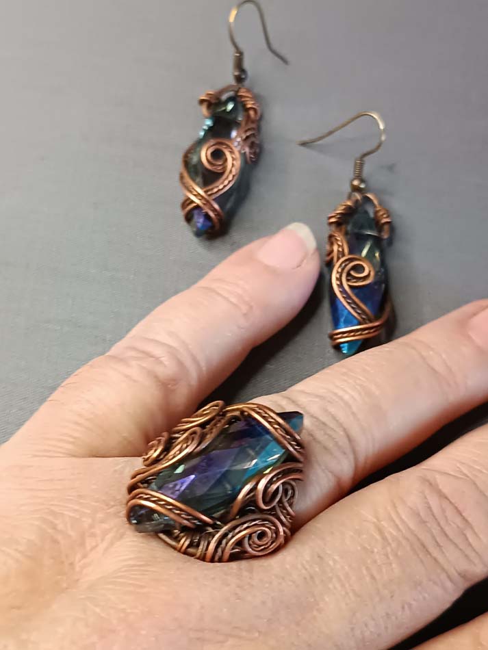 Elegantne bakarne naušnice i prsten, komplet od bakra i kristala, unikat - Image 4