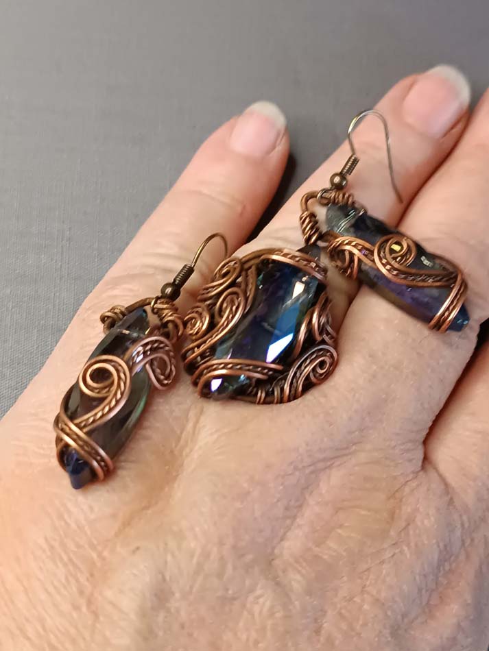 Elegantne bakarne naušnice i prsten, komplet od bakra i kristala, unikat - Image 7