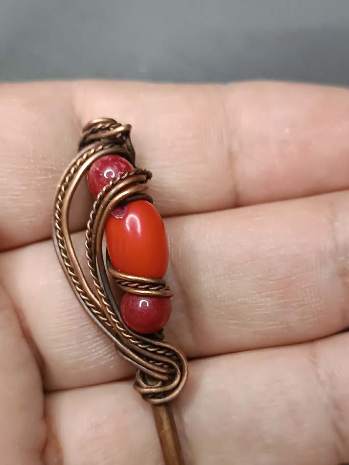 Bakarna igla za kosu unikatna, ručni rad, crveni koral, Idealan poklon, Čvrsta, kvalitetna i jednostavna za upotrebu - Image 7