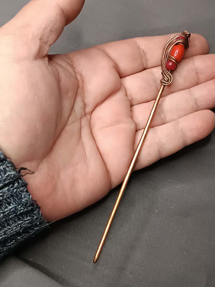 Bakarna igla za kosu unikatna, ručni rad, crveni koral, Idealan poklon, Čvrsta, kvalitetna i jednostavna za upotrebu - Image 6