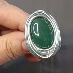 Aluminijumski prsten sa zelenim jaspisom, moderan, unikat